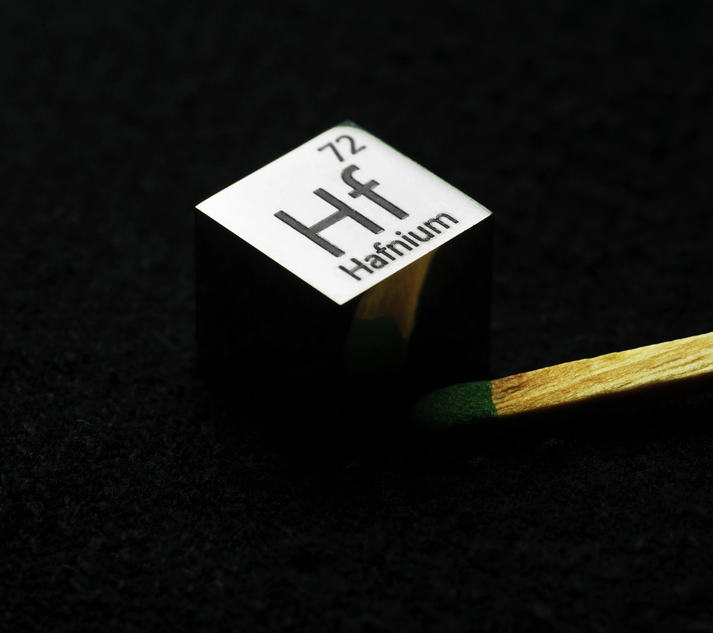 Hafnium Mirror Cube