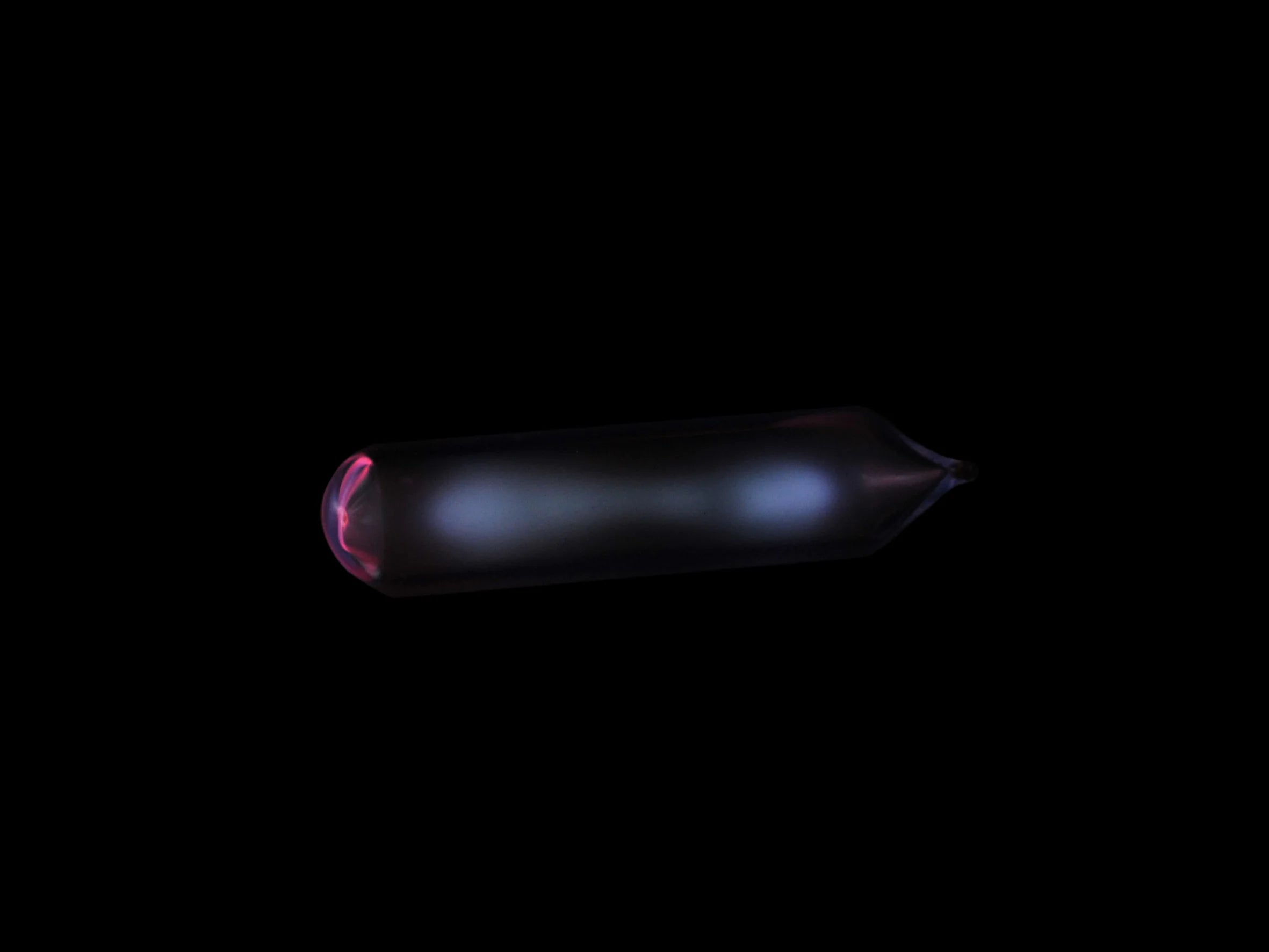 Helium gas 99.99%