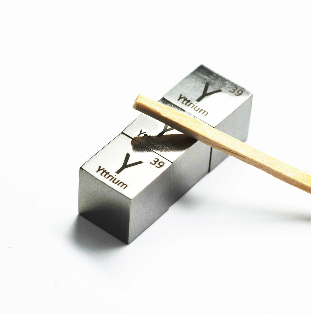 Yttrium Mirror Cube